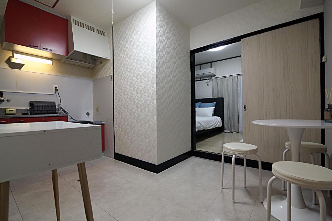 Апартаменты Shinjuku! Hayashi House 3P Free Wi-Fi! Токио Экстерьер фото